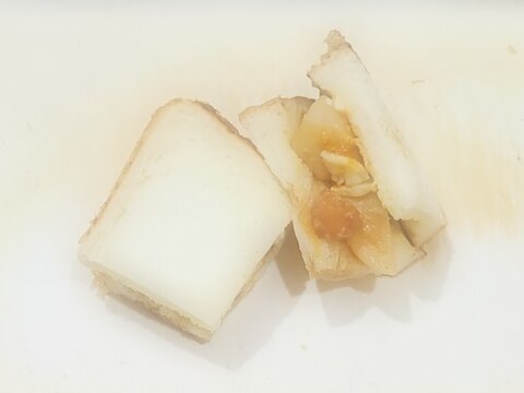 お芋チーズの楽園のサテトムサンドイッチ